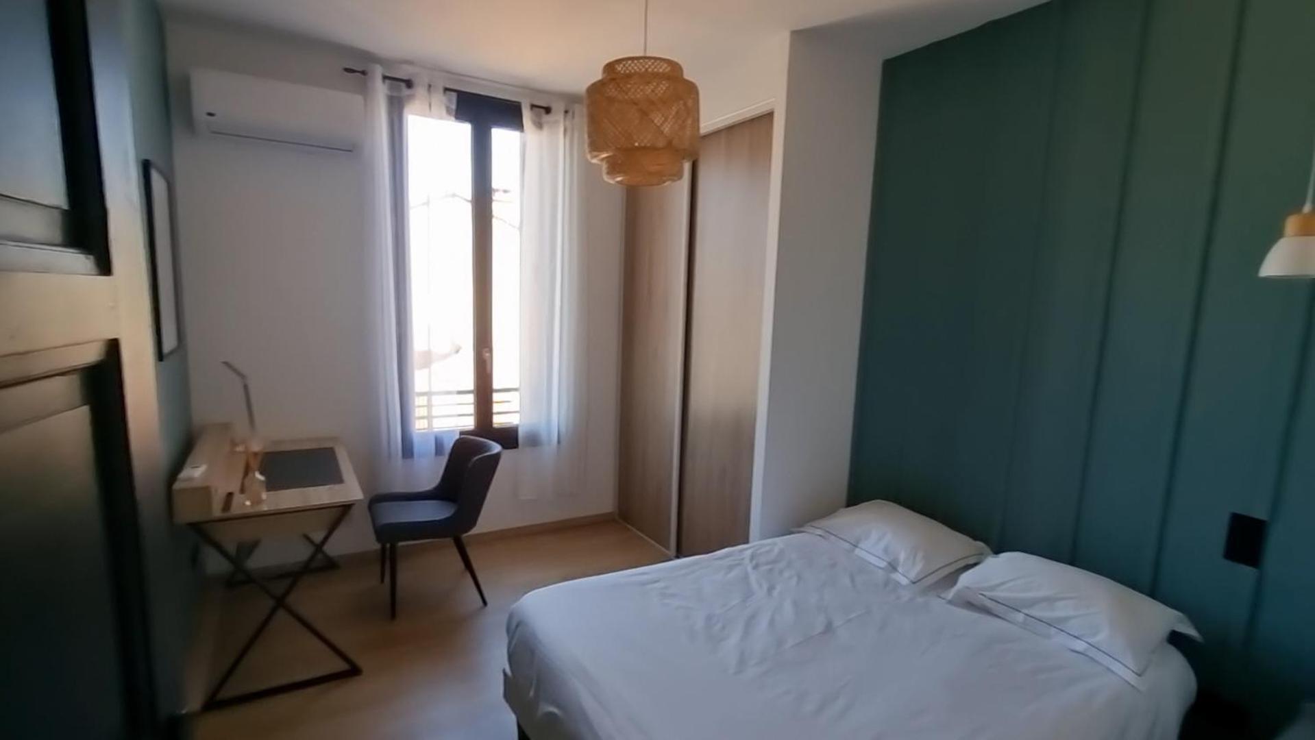Hébergement de vacances Maison De Caractere En Plein Coeur De La Provence