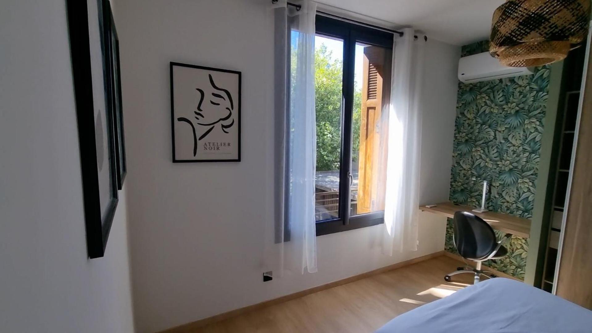 Maison De Caractere En Plein Coeur De La Provence Hébergement de vacances Avignon